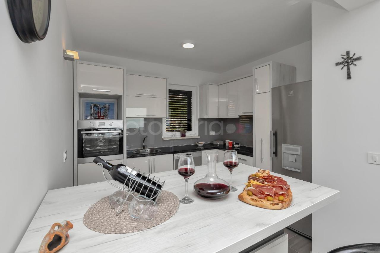 Luxury Apartment Poseidon - Free Beach Parking Makarska Luaran gambar